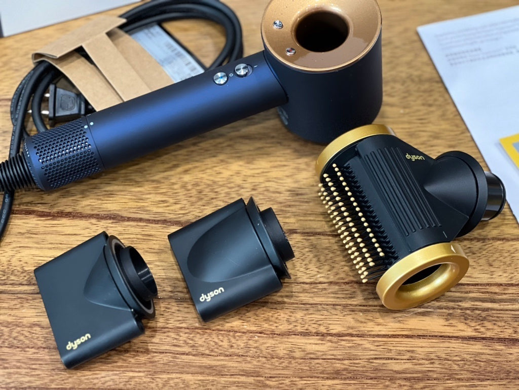 Dy’son HD15 hair dryer ( black/gold)