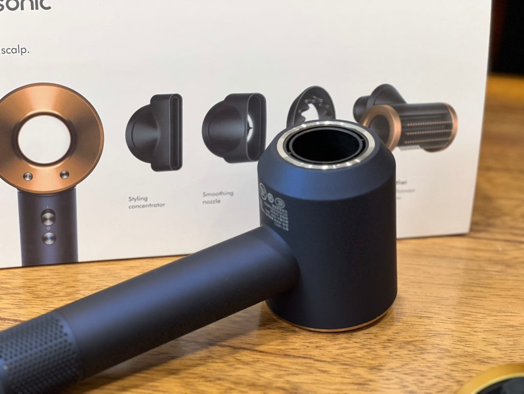 Dy’son HD15 hair dryer ( black/gold)