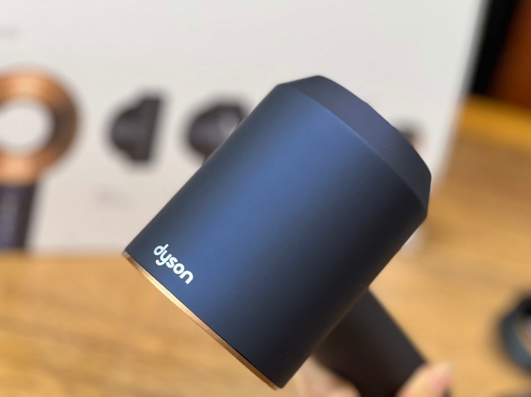 Dy’son HD15 hair dryer ( black/gold)