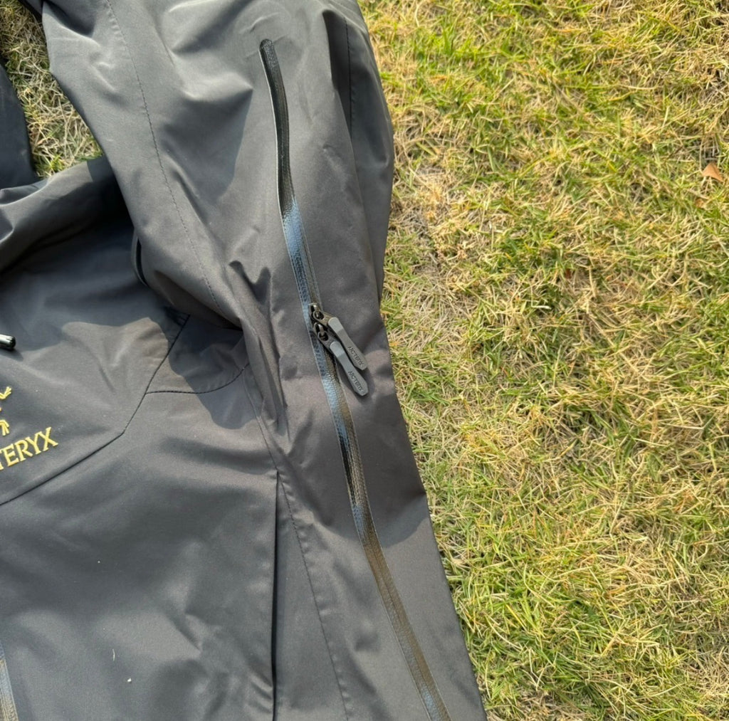 Arct Alpha Sv 6 Black (Gold)