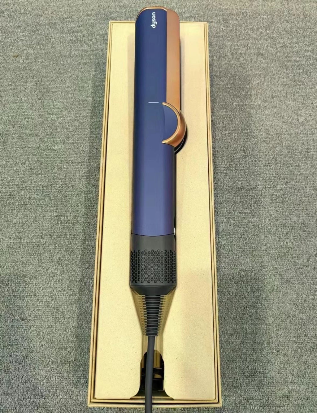 Dy’son HS06 Airstrait